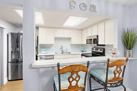 Kitchen - 3840 SE Jefferson St, Stuart, FL 34997 photo 1 of 3