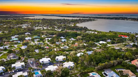 View/Area - 3840 SE Jefferson St, Stuart, FL 34997 photo 8 of 15