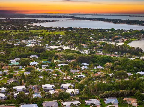 View/Area - 3840 SE Jefferson St, Stuart, FL 34997 photo 9 of 15