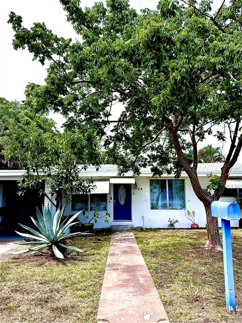 24 SW 12th St, Dania Beach, FL 33004