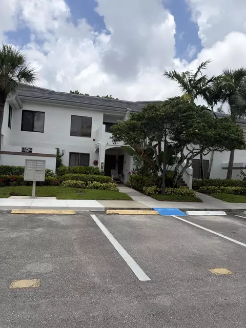 7254 Clunie Pl #15005, Delray Beach, FL 33446
