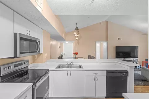 3874 Lyons Rd #305-6, Coconut Creek, FL 33073