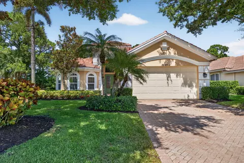 8949 Champions Way, Port Saint Lucie, FL 34986