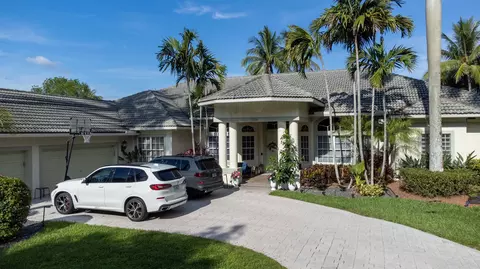 7724 NW 47th Dr, Coral Springs, FL 33067