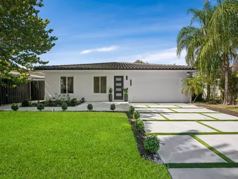 1750 NE 49th St, Fort Lauderdale, FL 33334