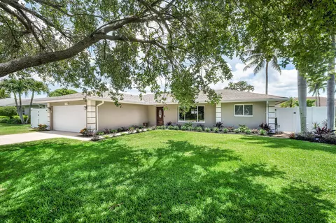 11832 Banyan St, Palm Beach Gardens, FL 33410