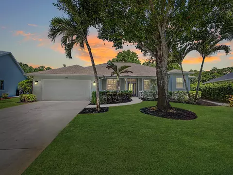 1146 SW Arrowhead Ct, Palm City, FL 34990