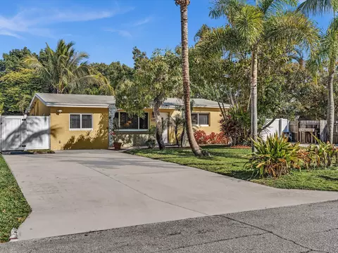 607 W Perry St, Lantana, FL 33462