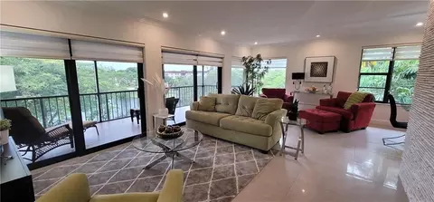 6010 S Falls Cir Dr #423, Lauderhill, FL 33319
