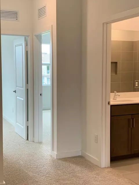 Entry Way - 747 SE Central Pkwy #42, Stuart, FL 34994 photo 2 of 3
