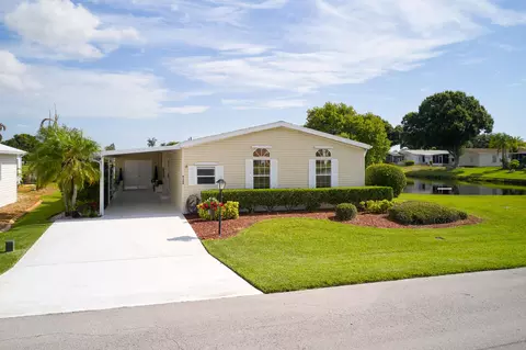 8126 Meadowlark Ln, Port Saint Lucie, FL 34952