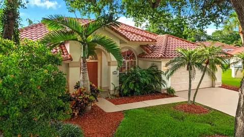 7607 Monclair Ct, Lake Worth, FL 33467