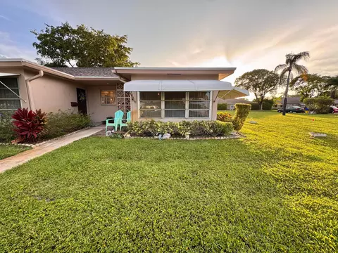 1252 Club Dr W #D, Delray Beach, FL 33445