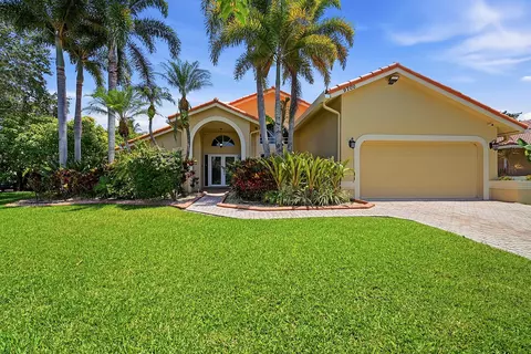 9700 NW 48th Dr, Coral Springs, FL 33076