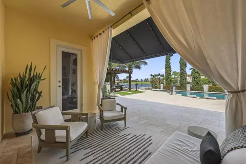 Exterior - 8861 Edgewater Pl, Parkland, FL 33076 photo 6 of 15