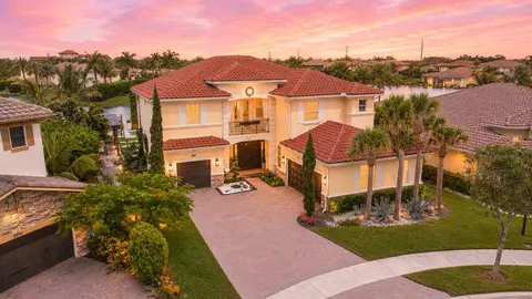 8861 Edgewater Pl, Parkland, FL 33076