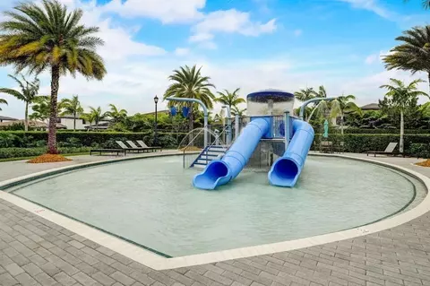 Exterior - 8861 Edgewater Pl, Parkland, FL 33076 photo 15 of 15