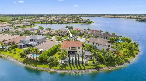 View/Area - 8861 Edgewater Pl, Parkland, FL 33076 photo 3 of 9