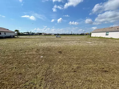 24 Del Palma Dr, Palm Coast, FL 32137