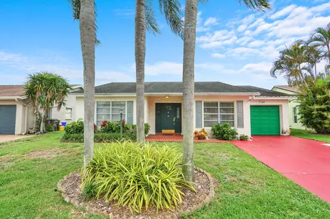 7156 Pine Bluff Dr, Lake Worth, FL 33467