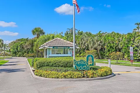 View/Area - 1127 E Seminole Ave #15B, Jupiter, FL 33477 photo 2 of 12
