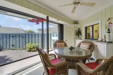 Dining - 1127 E Seminole Ave #15B, Jupiter, FL 33477 photo 3 of 3