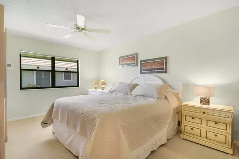 Bedroom - 1127 E Seminole Ave #15B, Jupiter, FL 33477 photo 3 of 3