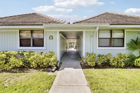 Entry Way - 1127 E Seminole Ave #15B, Jupiter, FL 33477 photo 1 of 1