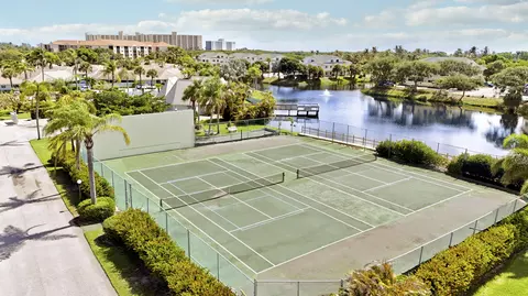 View/Area - 1127 E Seminole Ave #15B, Jupiter, FL 33477 photo 3 of 12