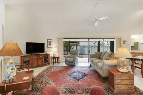 Living - 1127 E Seminole Ave #15B, Jupiter, FL 33477 photo 1 of 4