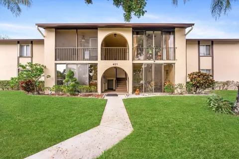 421 Pine Glen Ln #A2, Greenacres, FL 33463