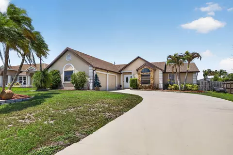 437 SE Nome Dr, Port Saint Lucie, FL 34984