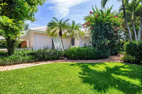 243 Garden Rd, Palm Beach, FL 33480
