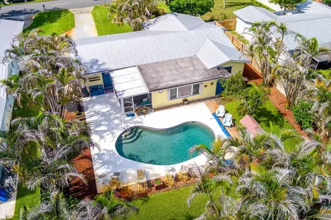 1153 SE 14th St, Stuart, FL 34996 photo 2