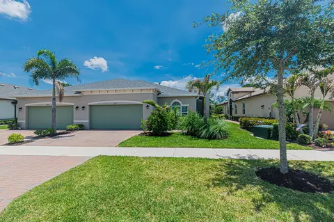 12860 SW Lake Fern Cir, Port Saint Lucie, FL 34987
