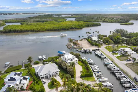 View/Area - 5675 SE Orange St, Stuart, FL 34997 photo 6 of 15