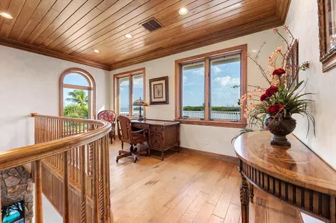 Entry Way - 5675 SE Orange St, Stuart, FL 34997 photo 5 of 12