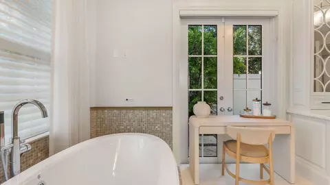 Bath - 2825 Hackney Rd, Weston, FL 33331 photo 6 of 16