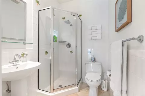 Bath - 2825 Hackney Rd, Weston, FL 33331 photo 15 of 16