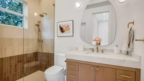 Bath - 2825 Hackney Rd, Weston, FL 33331 photo 12 of 15