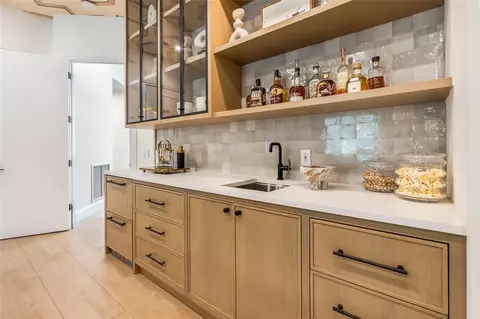 Kitchen - 2825 Hackney Rd, Weston, FL 33331 photo 6 of 6