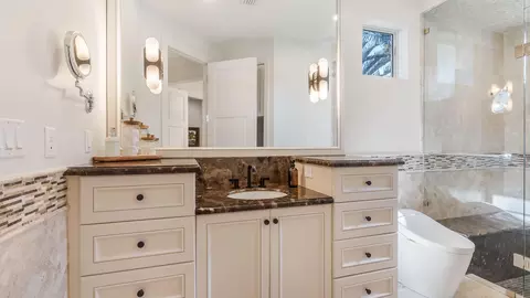 Bath - 2825 Hackney Rd, Weston, FL 33331 photo 7 of 15