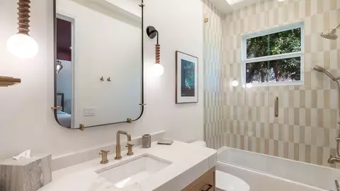 Bath - 2825 Hackney Rd, Weston, FL 33331 photo 11 of 16