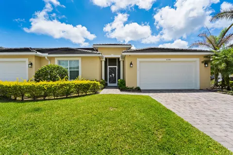 6108 NW Denmore Ln, Port Saint Lucie, FL 34983