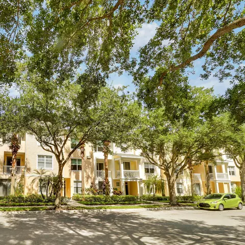 155 Galicia Way #204, Jupiter, FL 33458