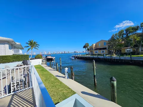 120 Lehane Ter #109, North Palm Beach, FL 33408