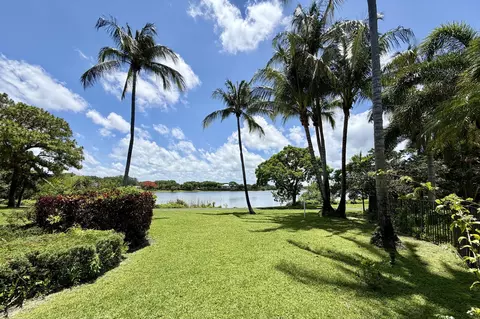 6001 Le Lac Rd, Boca Raton, FL 33496