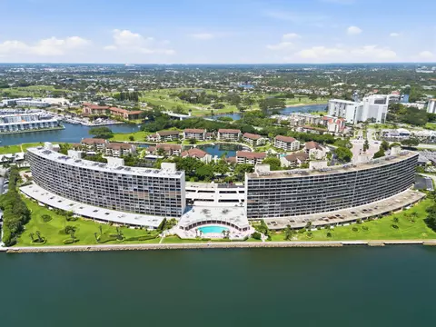 124 Lakeshore Dr #8280, North Palm Beach, FL 33408