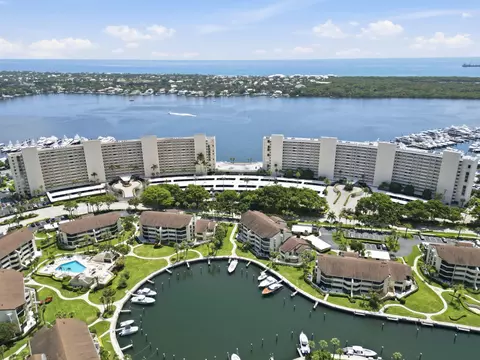 124 Lakeshore Dr #8280, North Palm Beach, FL 33408