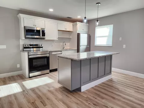 10 Lake Vista Trl #105, Port Saint Lucie, FL 34952